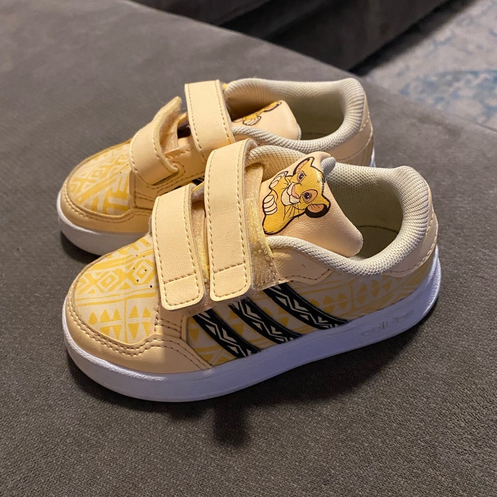 Toddler Adidas x Lion King Sneakers